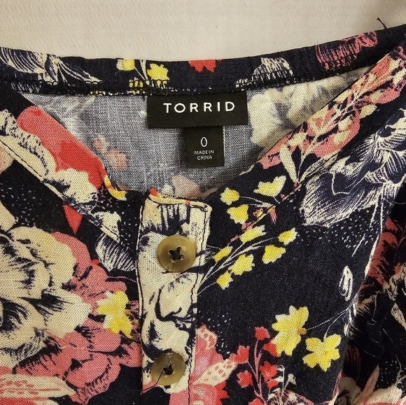 Button down pink and white print flowy top - Picture 2 of 3